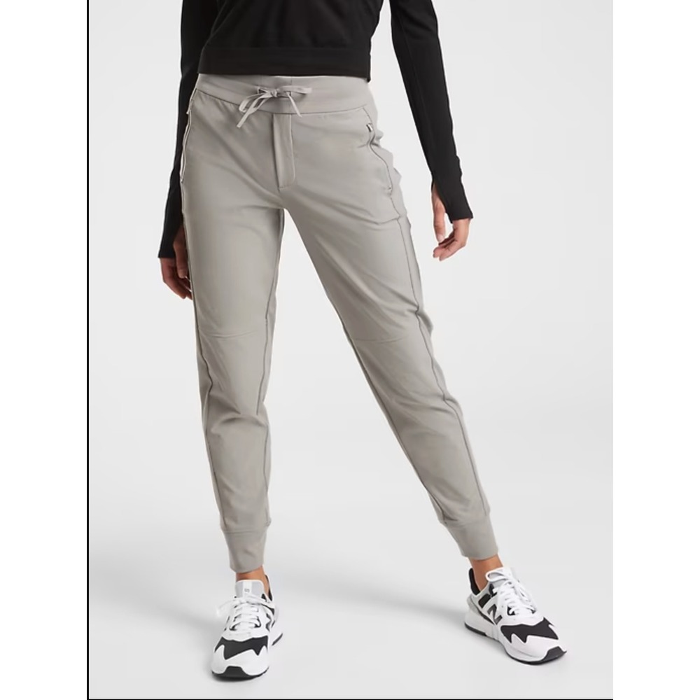 Athleta Womens Headlands Hybrid Trek Jogger Size 8 Ivory Beige Athleisure Sporty